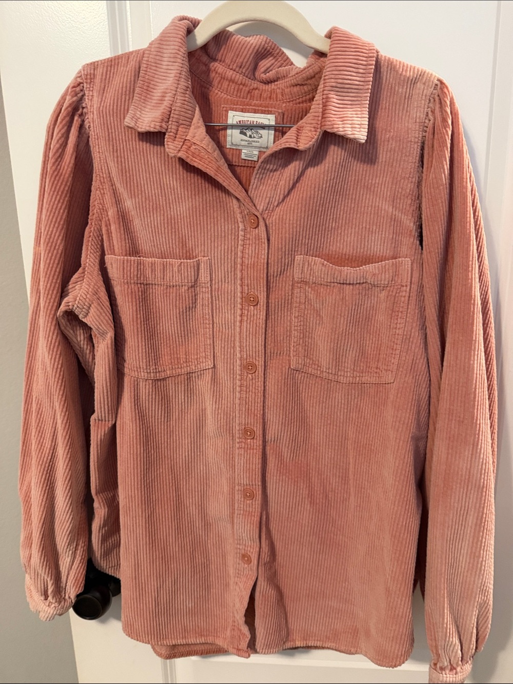 American Eagle rose pink Corduroy Vintage look Button-Up Shirt -